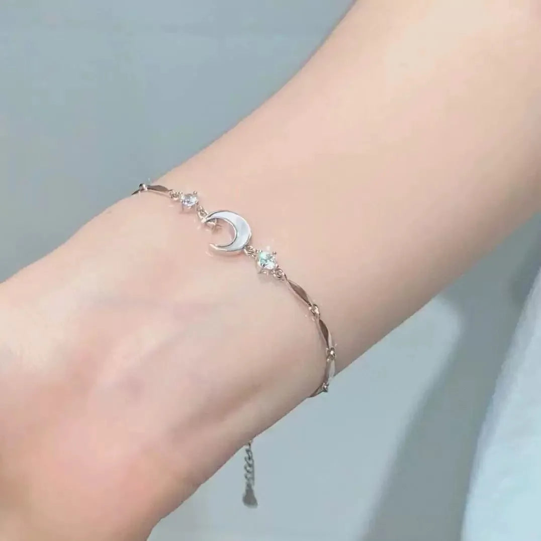 Elegant Kristallarmband med Blommor för Kvinnor – Y2K Stil med Måne, Körsbärsblom & Rosett – Lyxigt Designerarmband i Zirkon