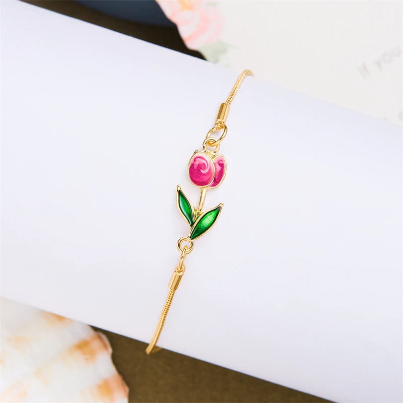Elegant Tulpan- & Rosarmband – Japansk/Koreansk Stil – Färgglada Blommor i Guld – Aestetiskt Smycke för Kvinnor & Flickor